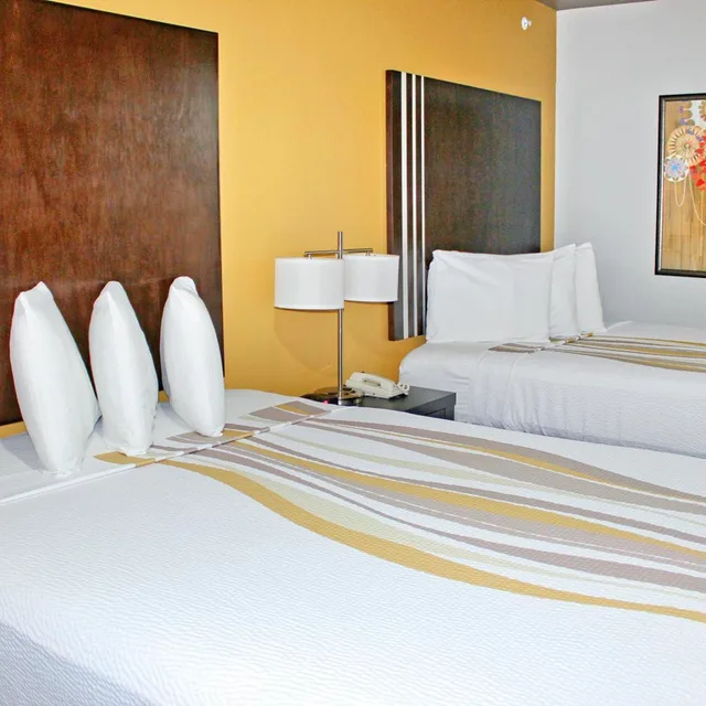 غرفة قياسية بسرير مزدوج، Palacio Royale Inn Houston Nw 5/10