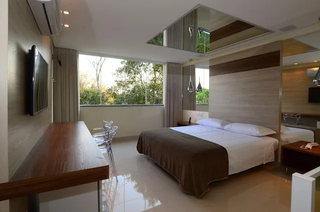 Deluxe, King Bed, Le Ville 1/4
