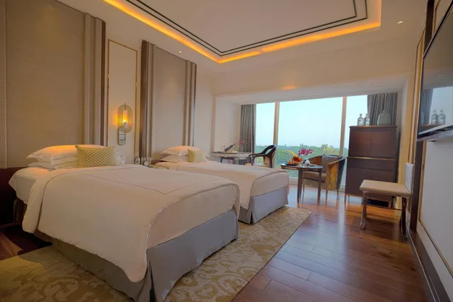 غرفة بسريرين منفصلين، Taj MG Road Bengaluru 1/1
