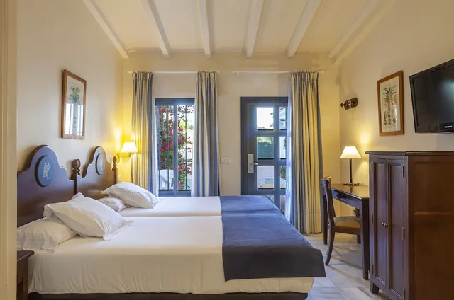 Standard, Twin Beds, Murphy Bed، Playa de La Luz 1/8