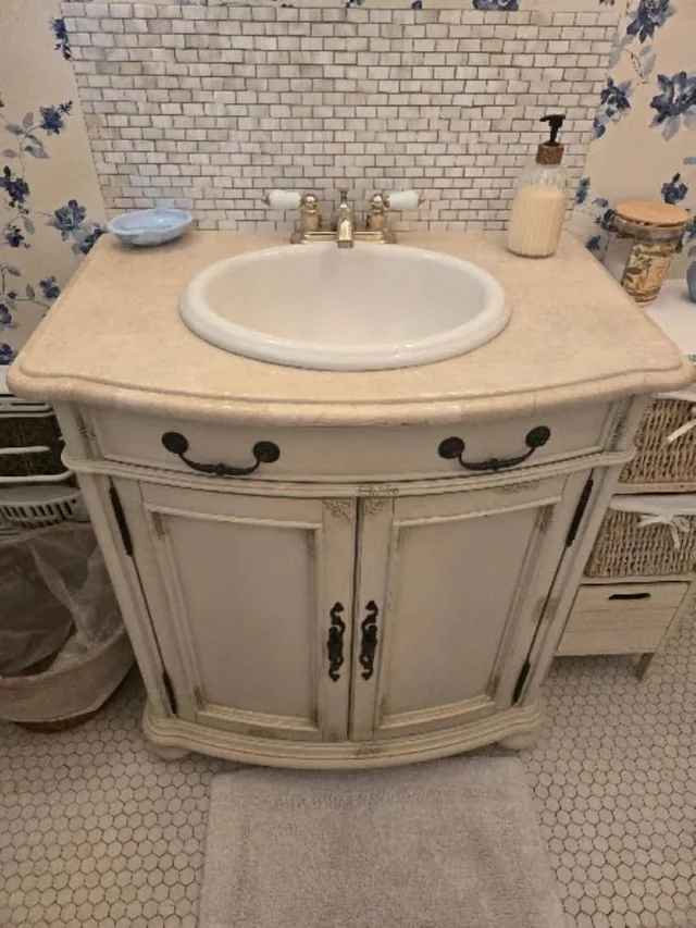 Queen Bed, The Lancaster Manor Bed and Breakfast 6/9