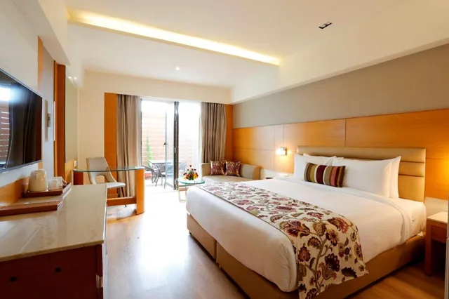 جناح تنفيذي بسرير كينج بمنطقة جلوس، Nataraj Sarovar Portico 2/4