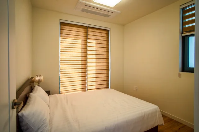 لوفت بسريرين كوين بغرفتي نوم، Poema Stay 3/6