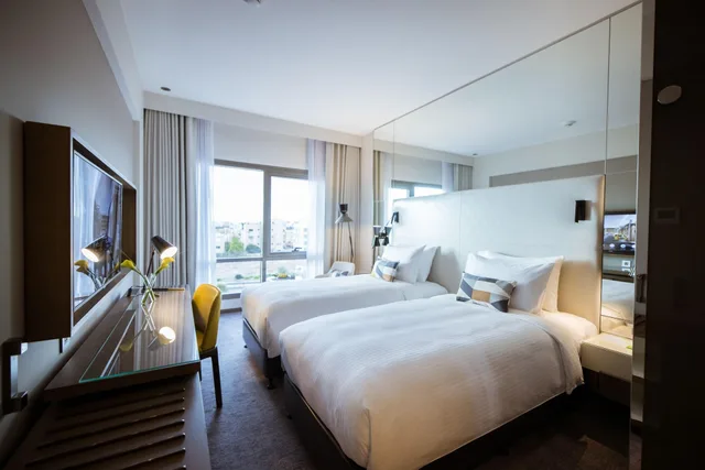 Family, Multiple Beds، Centro Mada Amman by Rotana 2/4