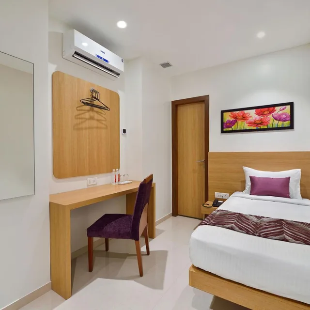 غرفة سوبيريور مفردة، Hotel Leafio Mumbai 2/17