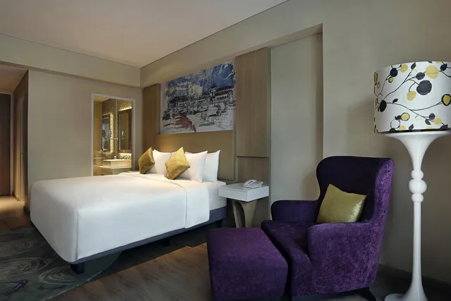 غرفة ديلوكس بسرير فردي بإطلالة على المسبح، Grand Mercure Bandung Setiabudi 2/3