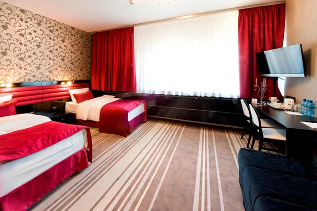 غرفة ثلاثية، HOTEL SYMFONIA(EX. BEST WESTERN Symfonia Hotel) 1/4