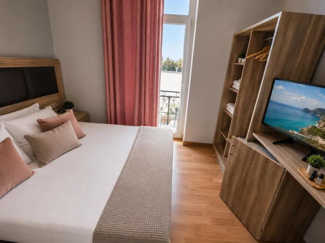 غرفة كلاسيكية بسرير مزدوج أو سريرين منفصلين، DIETHNES HOTEL 1/7