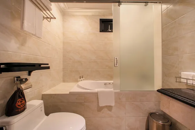 Deluxe, Twin Beds, No Window، Champton Hanoi Hotel 4/7