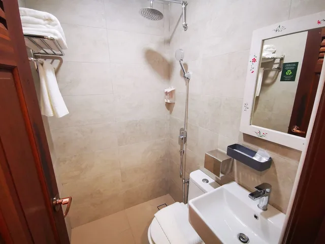 Standard, Queen Bed, No Window, Mclane Boutique Hotel 7/7