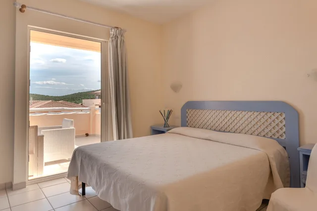 شقة بسريرين منفصلين بإطلالة على البحر بغرفتي نوم مع أريكة، Baia De Bahas Exclusive Resort 2/5