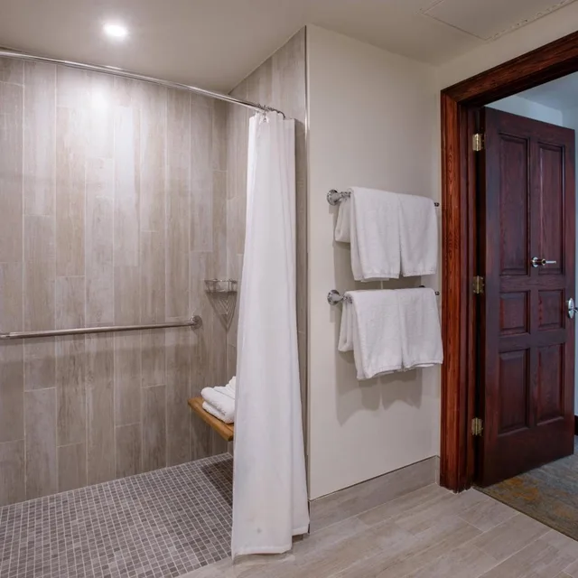 غرفة بسرير كينج مع أريكة، Beaver Creek Lodge, Autograph Collection 9/10