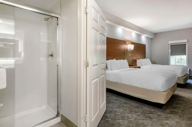 غرفة بسريرين كوين، Comfort Inn Martinsville 3/3
