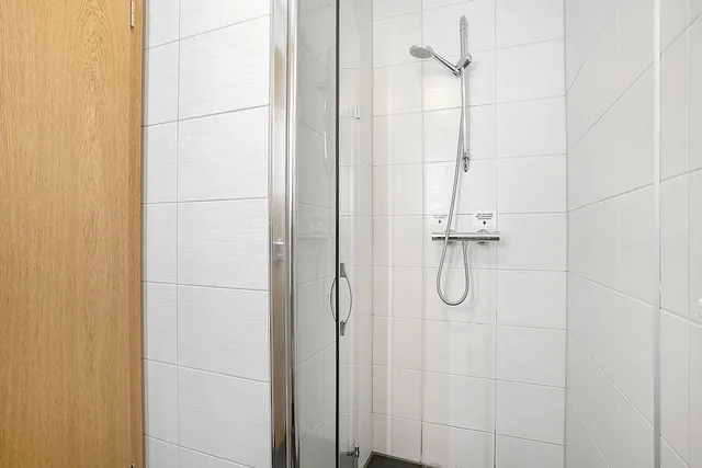 Basement, Studio, Twin Beds، Einholt Apartments 6/6