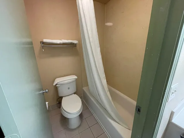 غرفة بسريرين كوين للمدخنين، Americas Best Value Inn Houston Hobby Airport 2/5