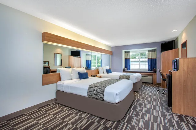 غرفة ديلوكس بسريرين كوين، Microtel Inn Suites By Wyndham Lillington Near Campbell U 2/4