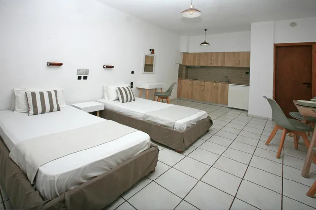 استوديو سوبيريور ثلاثي، Iraklis Apartments 1/3