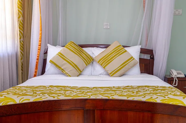 غرفة مفردة بشرفة، Desmond Tutu Guest House 1/7