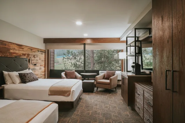 غرفة قياسية بسريرين كوين، Huntley Lodge 1/3