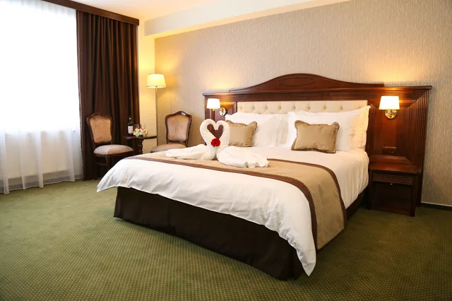 غرفة قياسية بسرير كوين بشرفة، Hotel Carmen 1/1