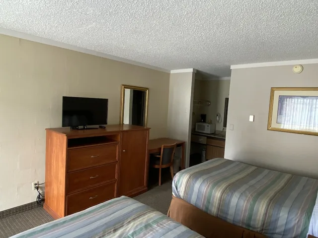 غرفة بسريرين مزدوجين، Snowshoe Motel 2/6