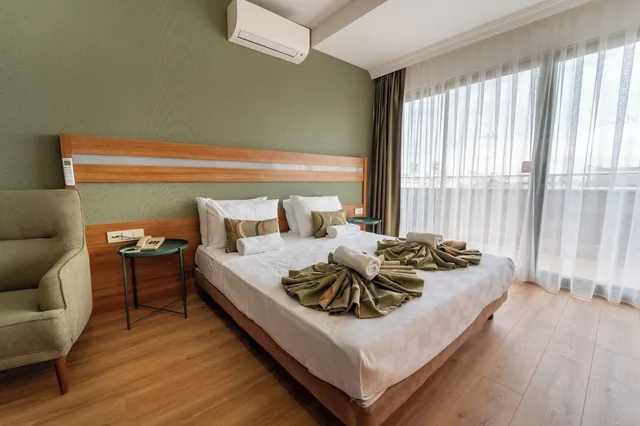 Superior, King Bed, Hotel Santamarina 1/9