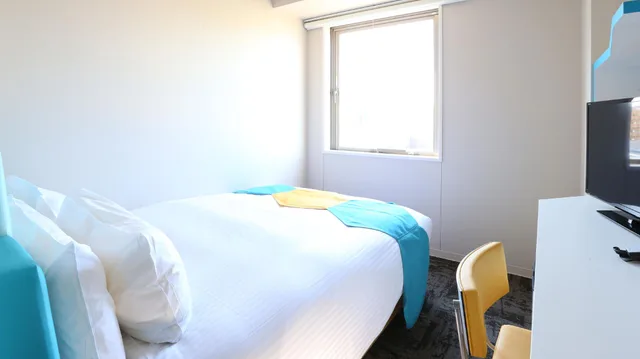 غرفة مفردة بسرير مزدوج بحمام مشترك للمدخنين، KOKO HOTEL Higashi Osaka 1/1