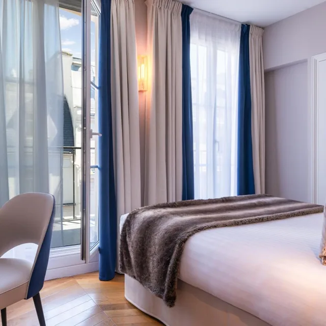 غرفة مفردة، Hotel Lord Byron 4/12