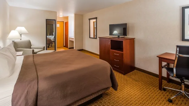 Standard, King Bed, Accessible, Best Western Wittenberg Inn 4/7
