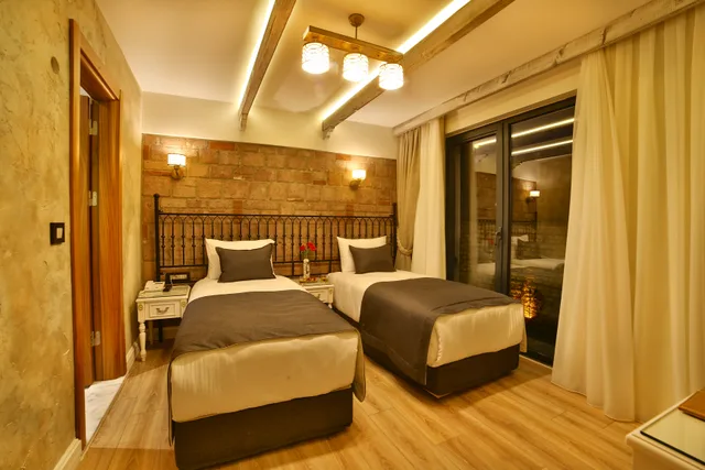 غرفة متصلة رباعية بإطلالة على الحديقة، Yilsam Sultanahmet Hotel 1/5