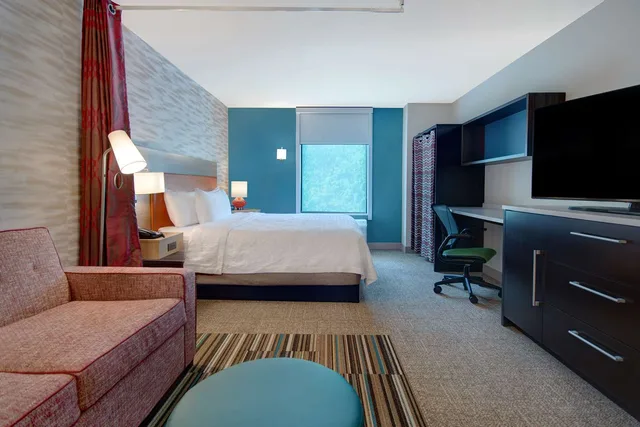 جناح استوديو بسرير كينج بحوض استحمام لذوي الإعاقة، Home2 Suites By Hilton Marysville Wa 1/3