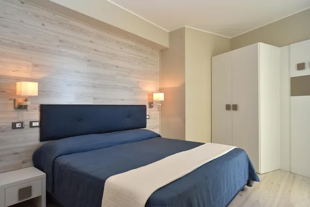Comfort, Double or Twin Bed, Side Sea View, Balcony، Anthony 4/10