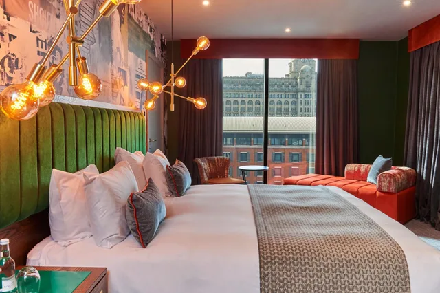 جناح سيغنتشر، Malmaison Liverpool 2/10