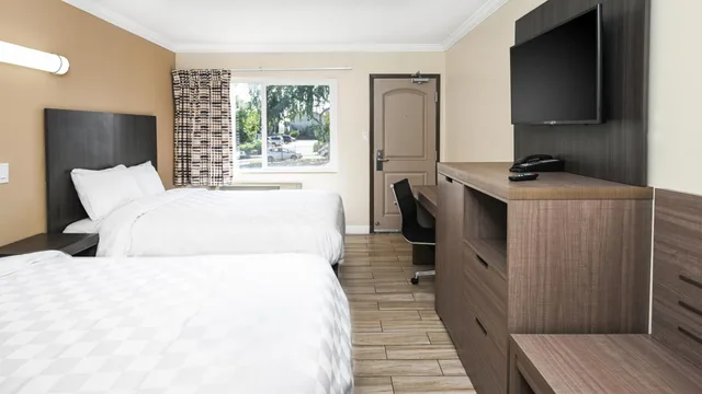 غرفة بسريرين كوين، Sea Rock Inn - Long Beach 1/10