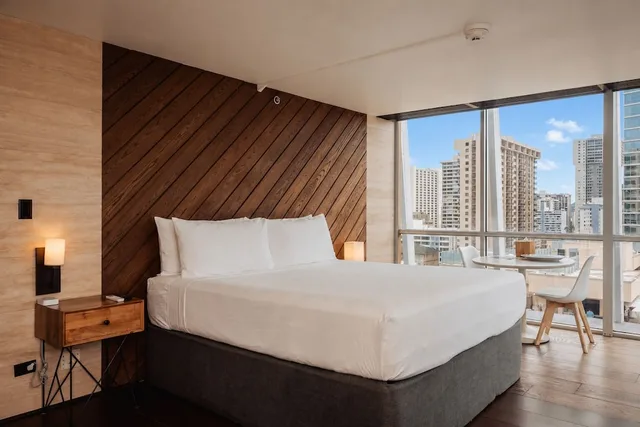 Skyline, Penthouse, King Bed، Hotel La Croix 1/10