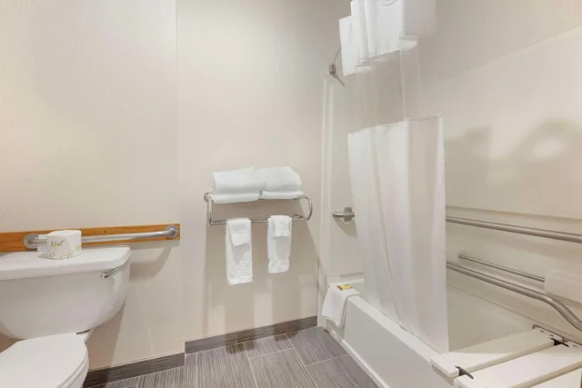 Room, Quadruple, Queen Bed, Accessible, Best Western Plus City Center 7/7
