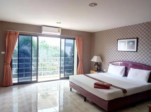جناح، Pearl Place Hotel 1/1