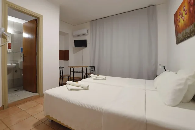 Economy, Double or Twin Bed, Marnin Apartments 1/4