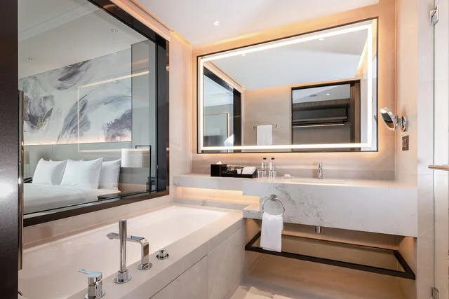 Deluxe, Triple, 3 Beds, with Extra Bed, Carlton Hotel Bangkok Sukhumvit 5/7