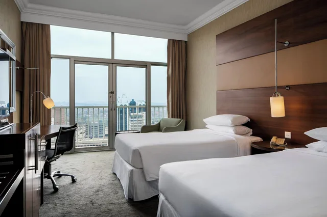 غرفة تنفيذية بسريرين منفصلين، Sheraton Kampala 3/7
