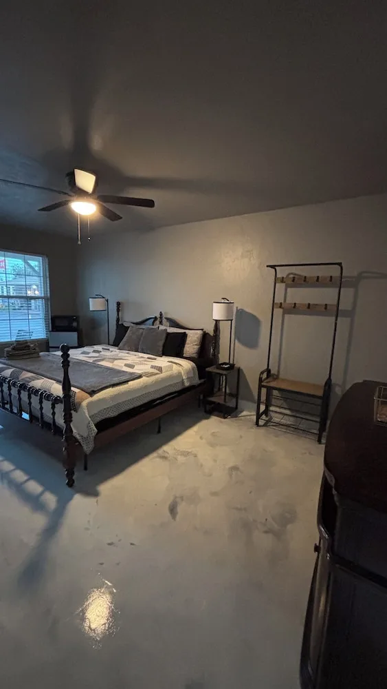 غرفة بسرير كينج، Shamrock Cove Inn 6/9