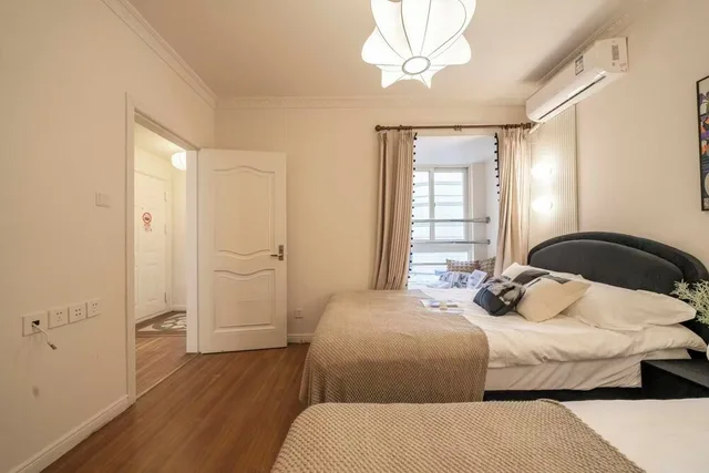 شقة إليت بسريرين منفصلين وسريرين مزدوجين، Book and Bed-People's Square 10/10