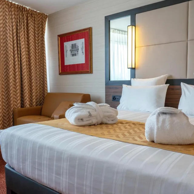 جناح جونيور بسرير كينج، Nash Suites Hotel 1/3