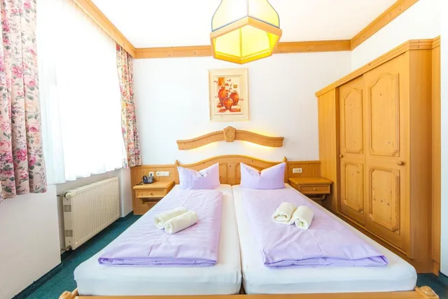 غرفة بسرير مزدوج بحمام خاص، Hotel restaurant Piccolo 3/10