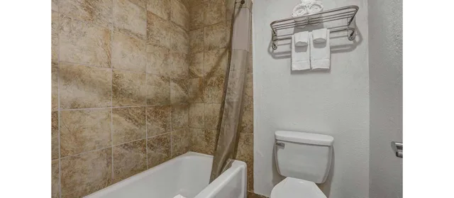 1 King Bed - Mobil Access Tub Nsmk Micfridg، Motel6 Clovis, NM 6/7