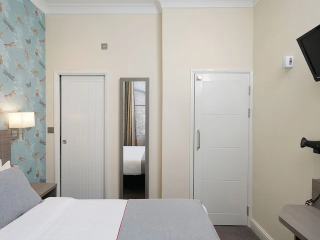 غرفة قياسية بسرير مزدوج، OYO Bakers Hotel London Victoria 3/4