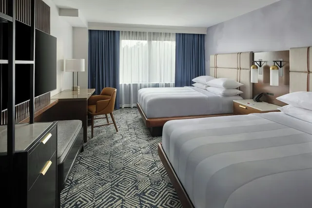 غرفة كلوب بسريرين مزدوجين، Marriott Research Triangle Park 1/8