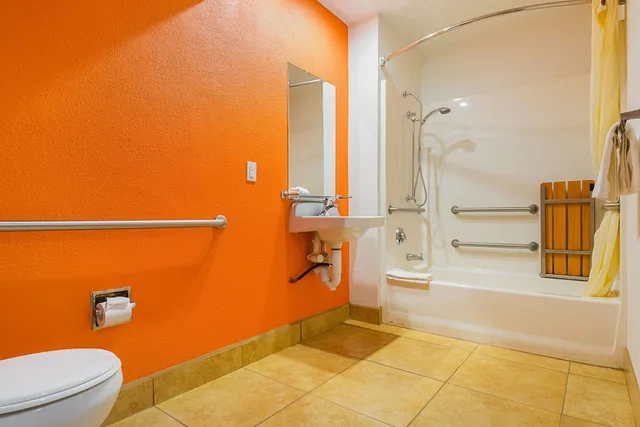 غرفة قياسية بسريرين مزدوجين للمدخنين، Motel6 Lost Hills, CA 5/6