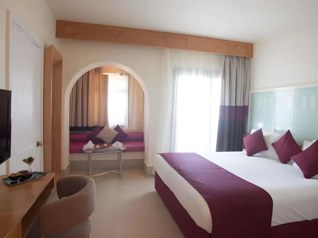 غرفة بسرير مزدوج بإطلالة على البحر، Mercure Hurghada 2/10