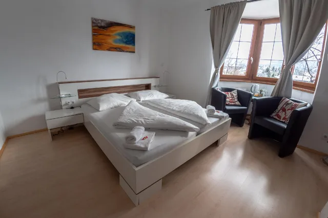 غرفة ديلوكس بسرير كوين، Hotel Heimgartl 1/2